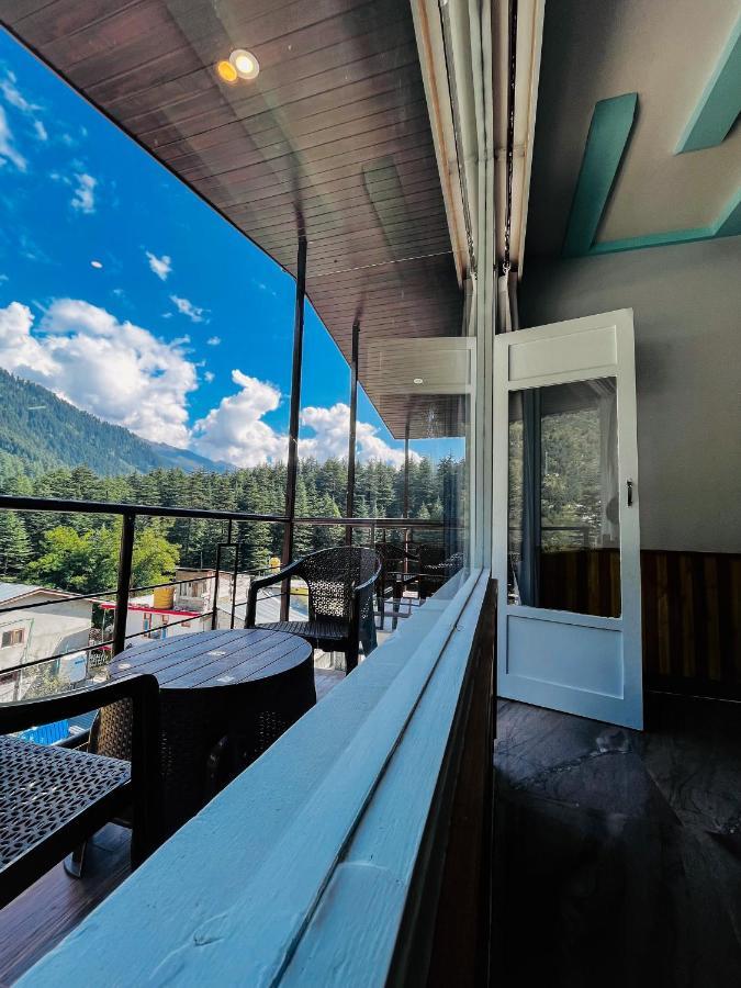 Apple Flower With Balcony And Mountain View Manali  Exterior photo